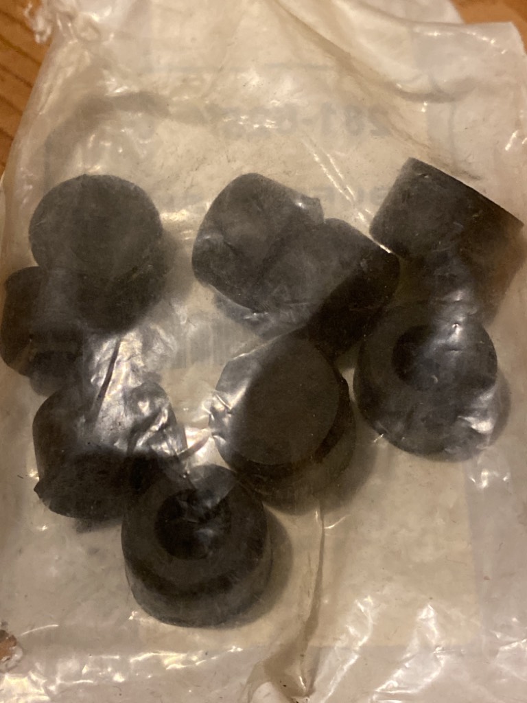 Gummi knopper til motorhjælm - MGA